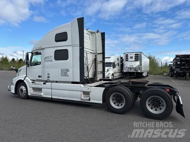 Volvo VNL 780 Τράκτορες