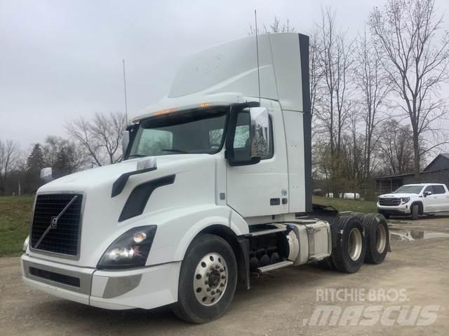 Volvo VNL300 Τράκτορες