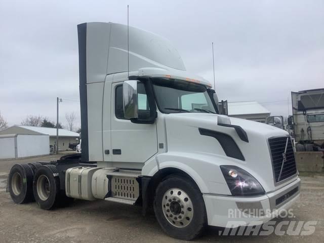 Volvo VNL300 Τράκτορες