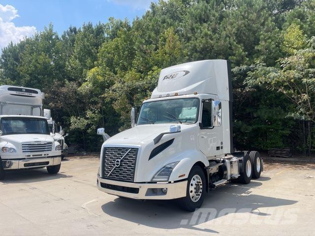 Volvo VNL300 Τράκτορες