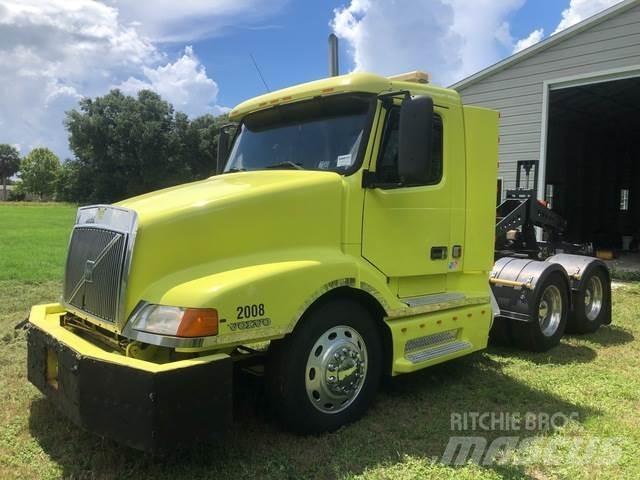 Volvo VNL64T Τράκτορες