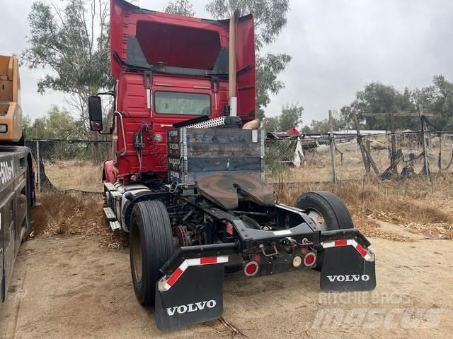Volvo VNM Τράκτορες