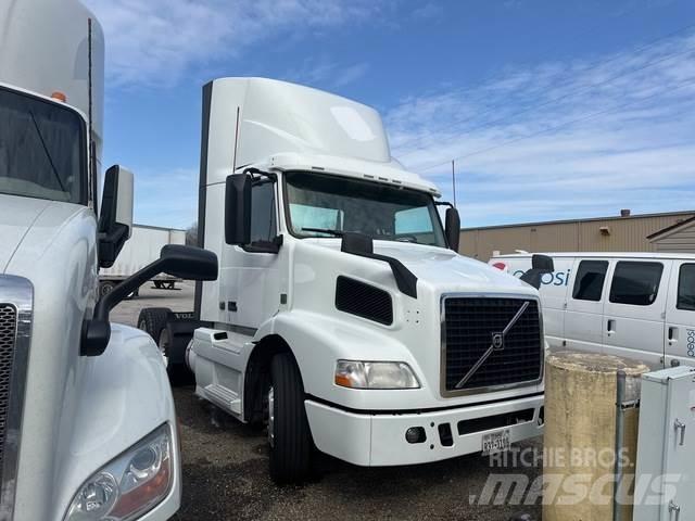 Volvo VNM Τράκτορες