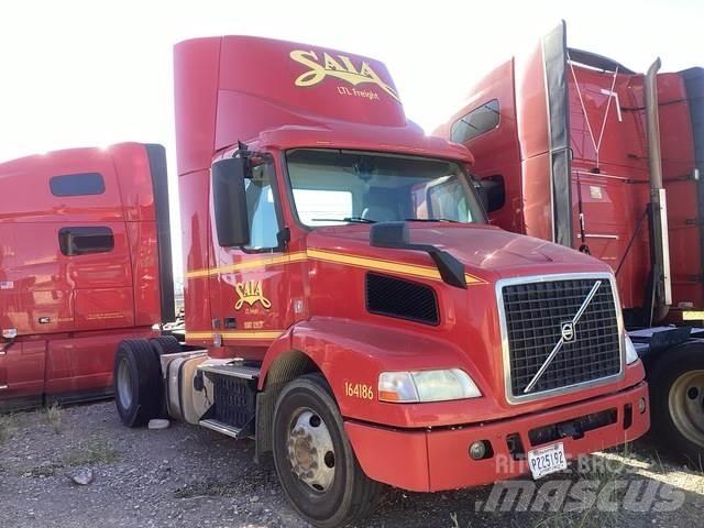Volvo VNM Τράκτορες