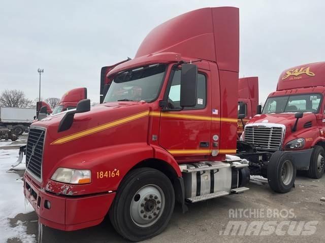 Volvo VNM Τράκτορες