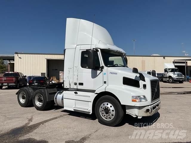Volvo VNM Τράκτορες