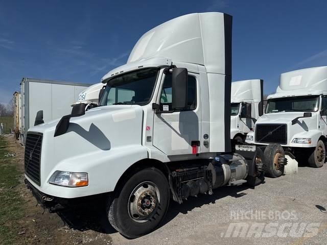 Volvo VNM Τράκτορες