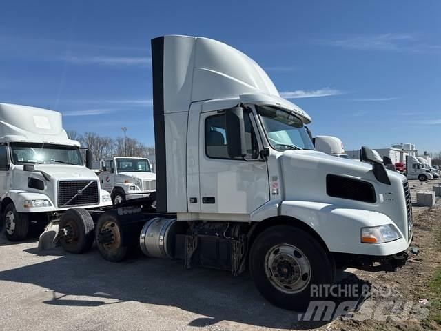 Volvo VNM Τράκτορες