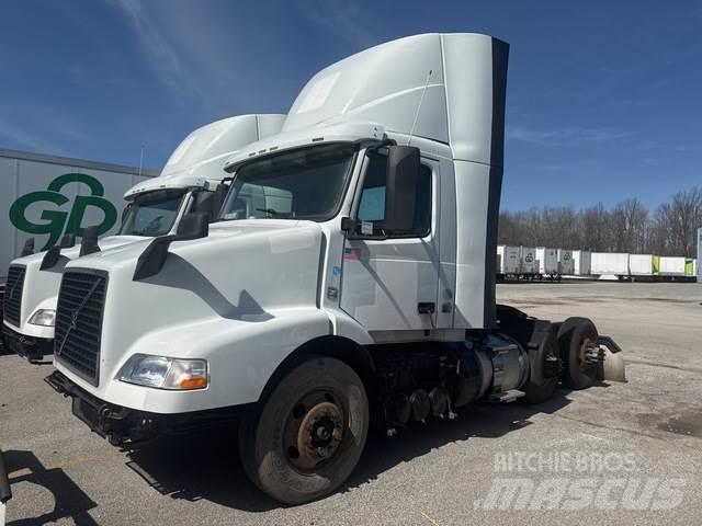Volvo VNM Τράκτορες