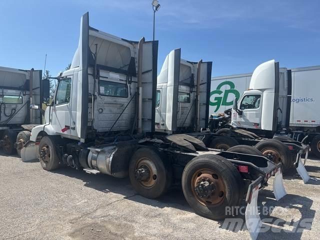 Volvo VNM Τράκτορες