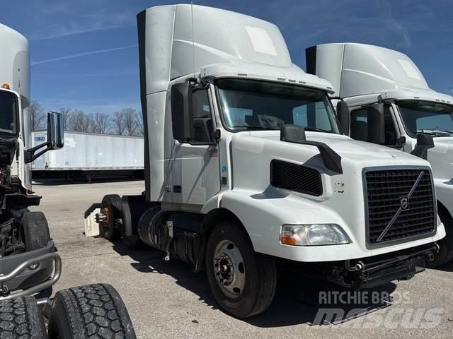 Volvo VNM Τράκτορες