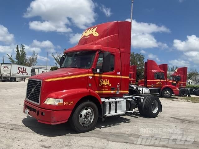 Volvo VNM Τράκτορες