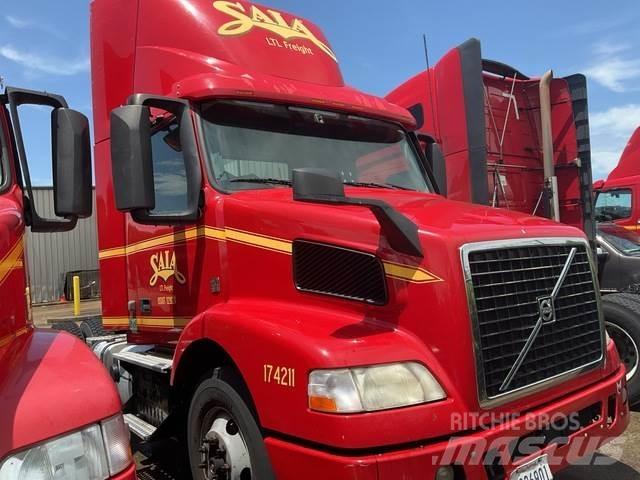 Volvo VNM Τράκτορες