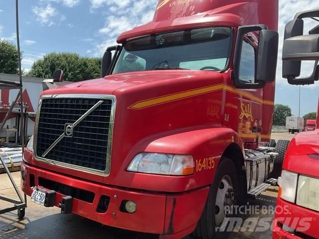 Volvo VNM Τράκτορες