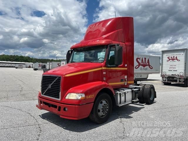 Volvo VNM Τράκτορες