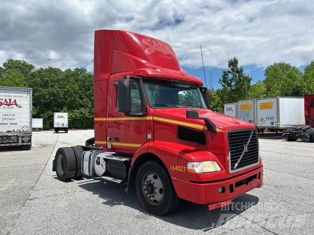 Volvo VNM Τράκτορες