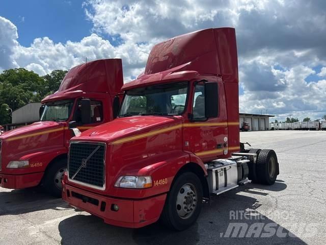 Volvo VNM Τράκτορες