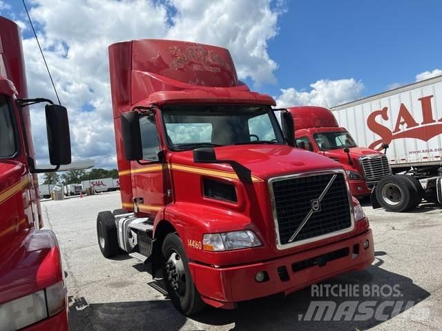 Volvo VNM Τράκτορες