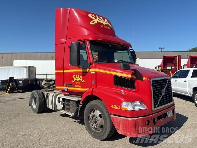 Volvo VNM Τράκτορες