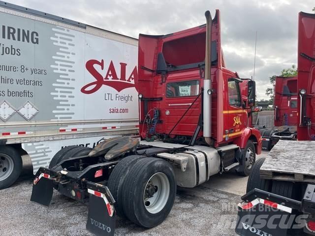 Volvo VNM Τράκτορες