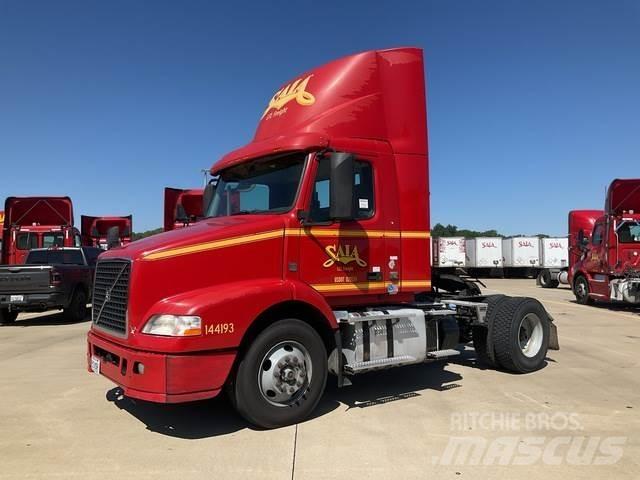 Volvo VNM Τράκτορες