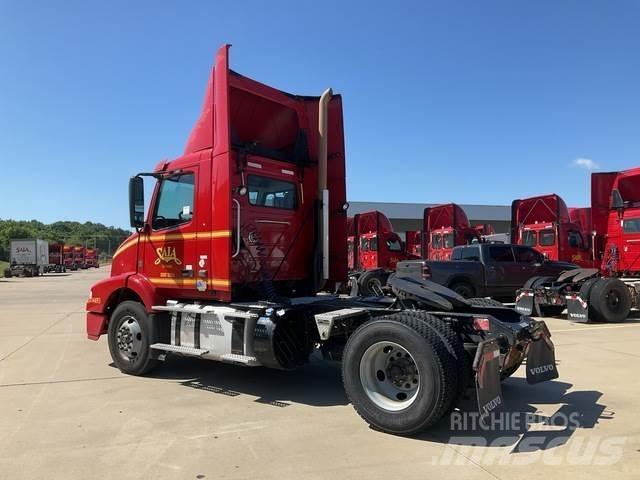 Volvo VNM Τράκτορες