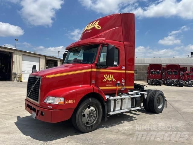 Volvo VNM Τράκτορες