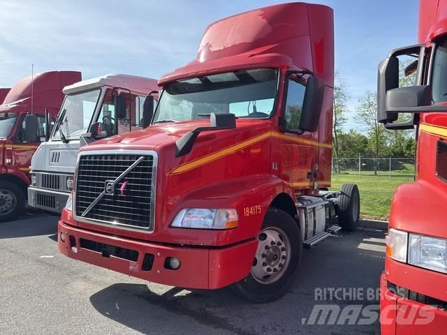 Volvo VNM Τράκτορες