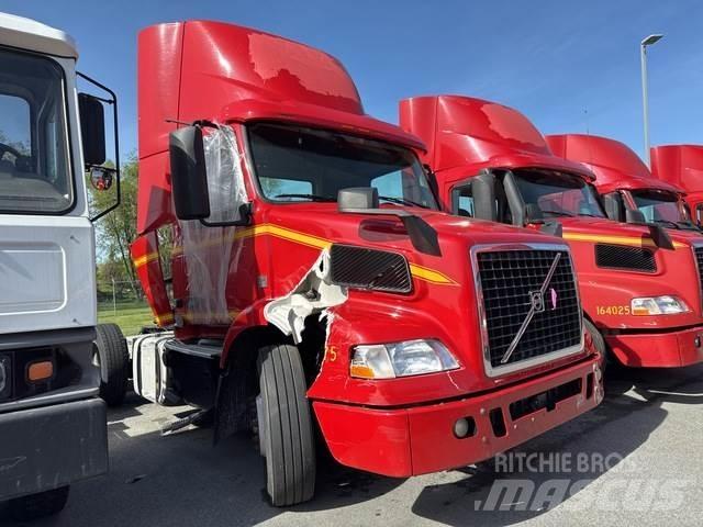 Volvo VNM Τράκτορες