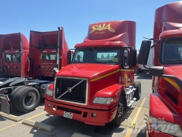 Volvo VNM Τράκτορες