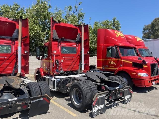 Volvo VNM Τράκτορες