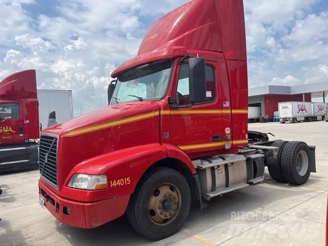 Volvo VNM Τράκτορες