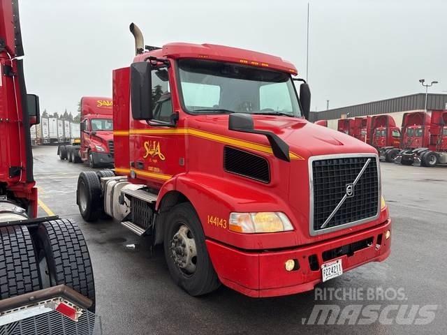 Volvo VNM Τράκτορες