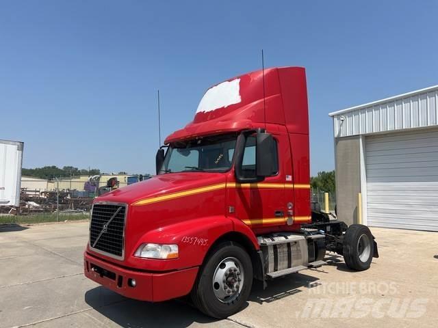 Volvo VNM Τράκτορες
