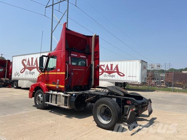 Volvo VNM Τράκτορες