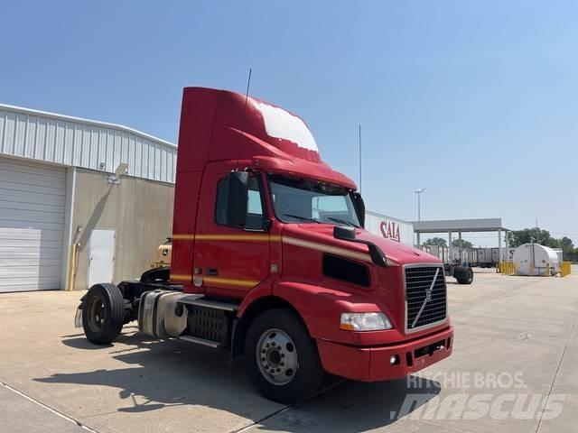 Volvo VNM Τράκτορες