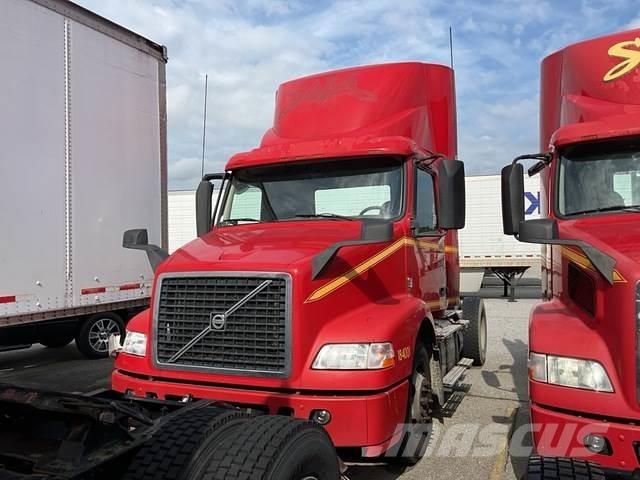 Volvo VNM Τράκτορες