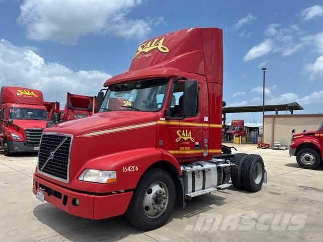 Volvo VNM Τράκτορες