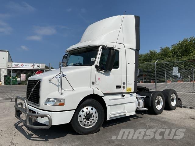 Volvo VNM Τράκτορες