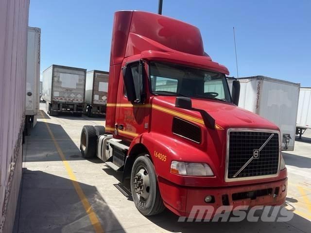 Volvo VNM Τράκτορες