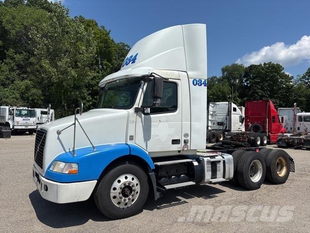 Volvo VNM Τράκτορες