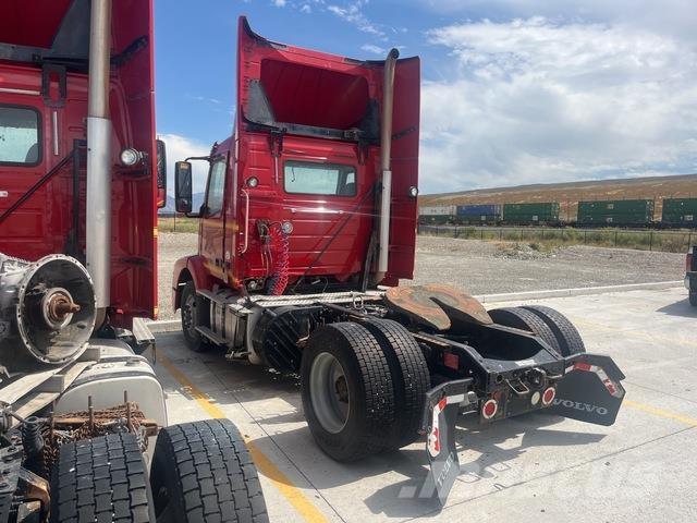 Volvo VNM Τράκτορες