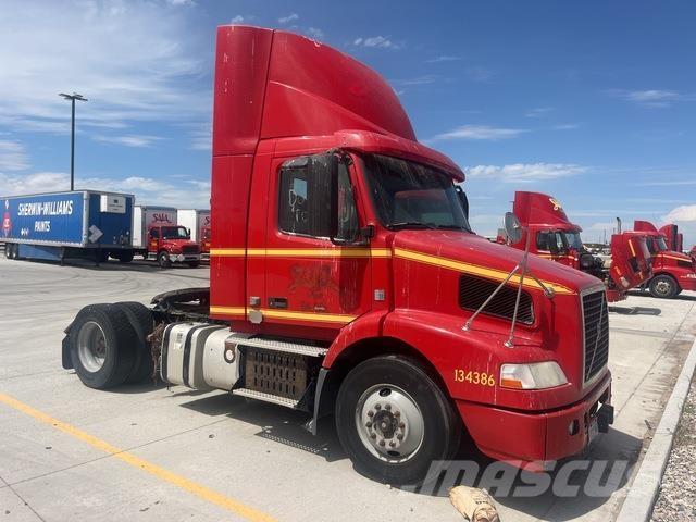 Volvo VNM Τράκτορες