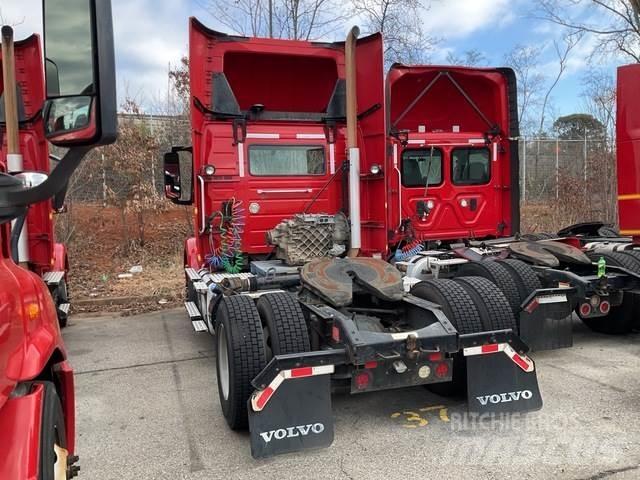 Volvo VNM42T Τράκτορες