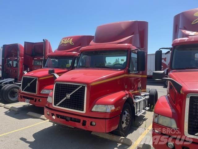 Volvo VNM42T Τράκτορες