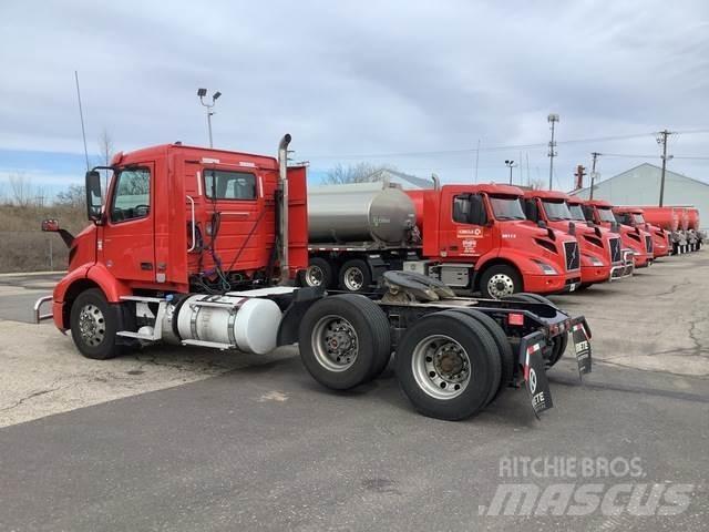 Volvo VNR Τράκτορες