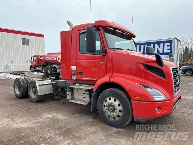 Volvo VNR Τράκτορες