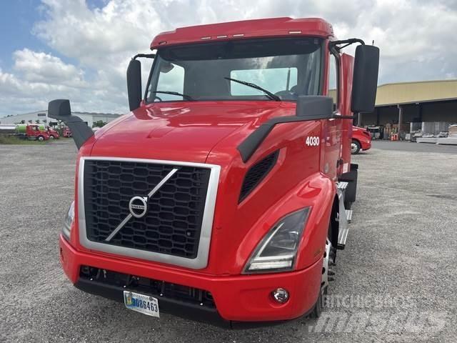 Volvo VNR Τράκτορες