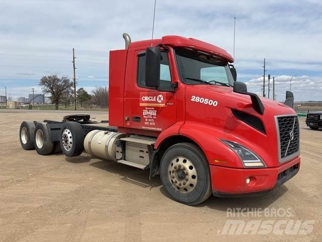 Volvo VNR Τράκτορες