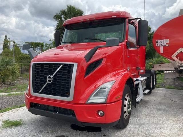 Volvo VNR Τράκτορες